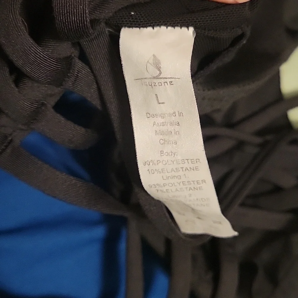 Workout Top - Picture 3 of 4